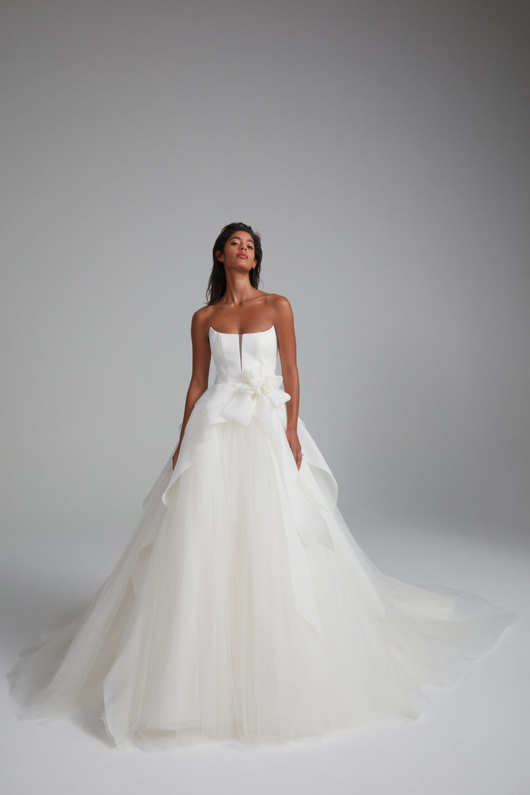 Amsale_Bridal_LOWE_A843_Gazar_Tulle_Strapless_Illusion_PlungeNeckline_PicotEdge_BallGown_Front1