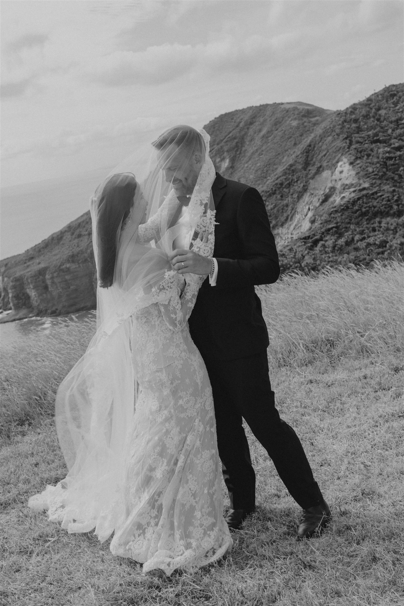 Pia Bacino New Zealand Coastal Sea Cliff Wedding