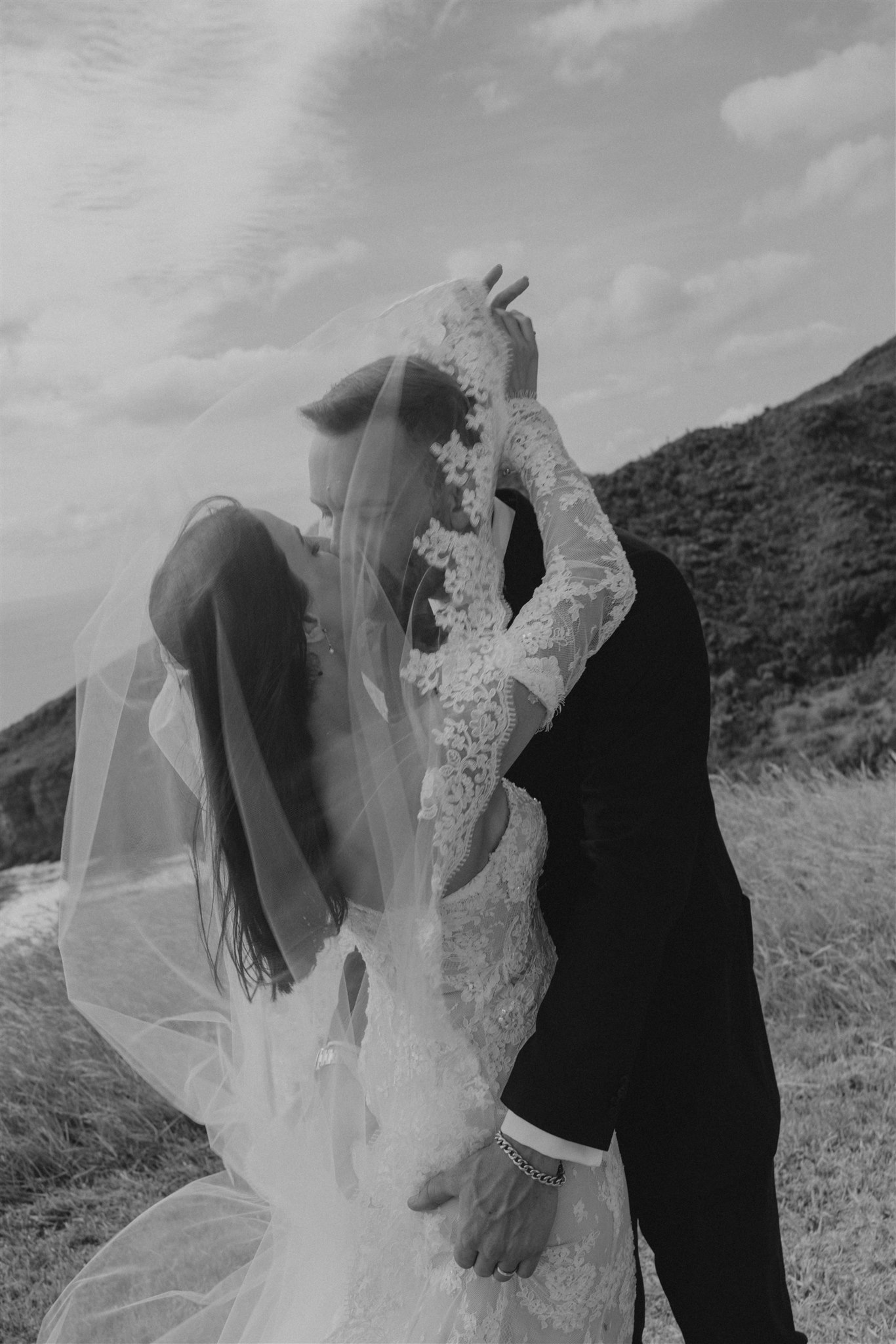 A New Zealand Clifftop Wedding Infused with Persian Traditions ...