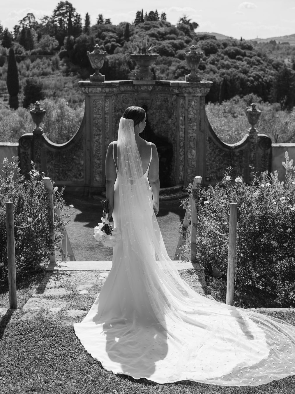 Villa Wedding in Tuscany by Nagi Graphy