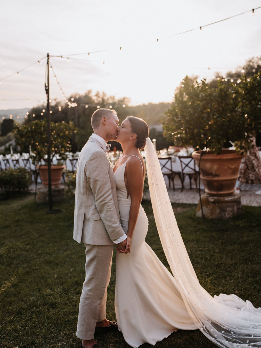 Villa Wedding in Tuscany by Nagi Graphy