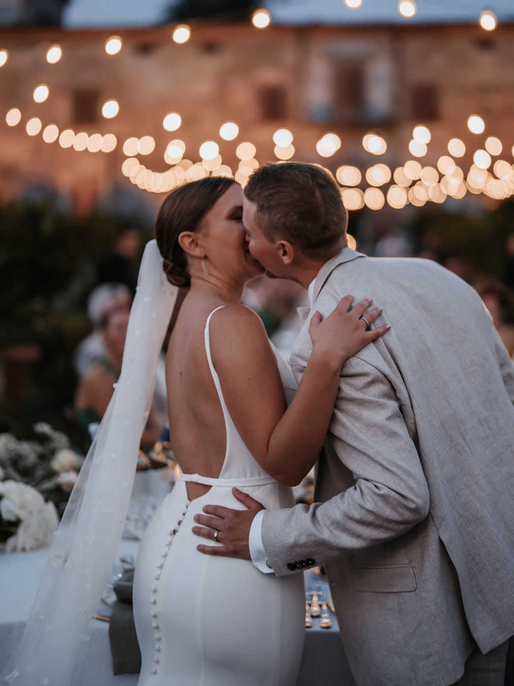 Villa Wedding in Tuscany by Nagi Graphy