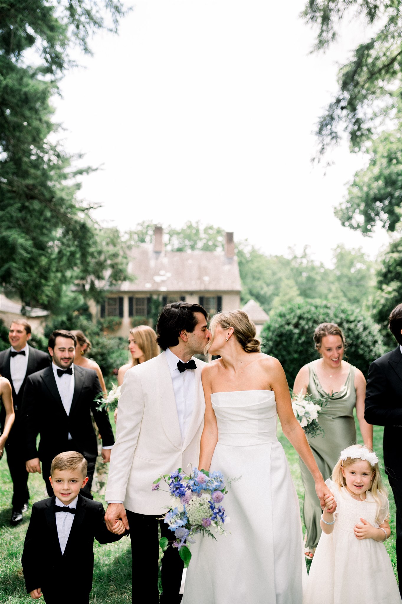 A Garden Wedding in Pennsylvania April Raymond