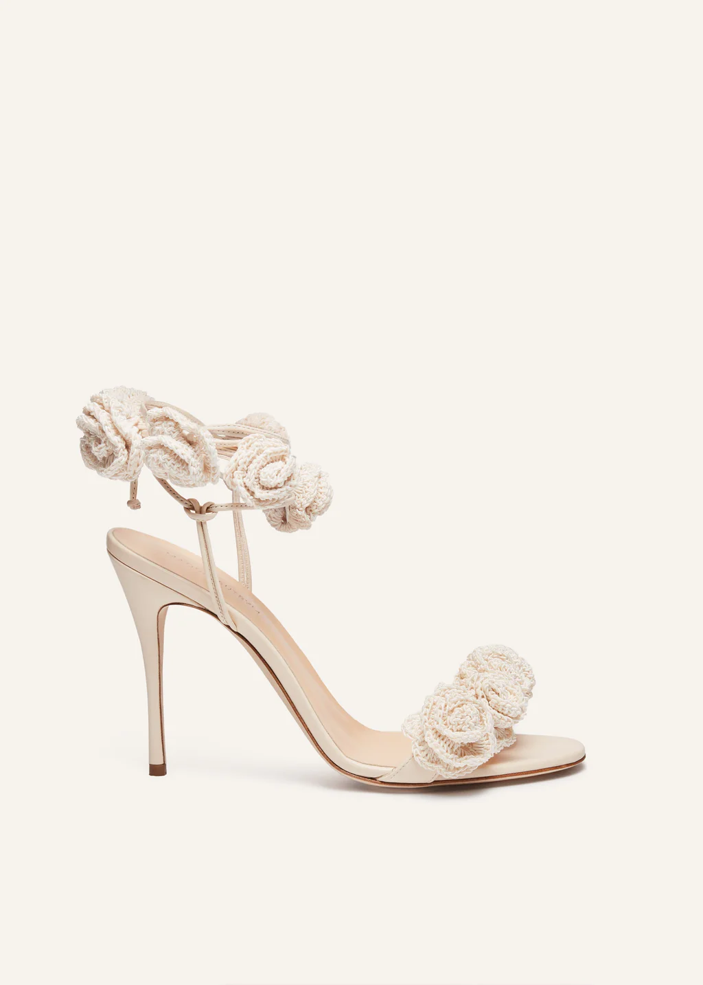 PF23_FLOWER_SANDALS_CROCHET_CREAM_01_e9464bcb-3d4d-4ece-84d0-0fe21f559edf