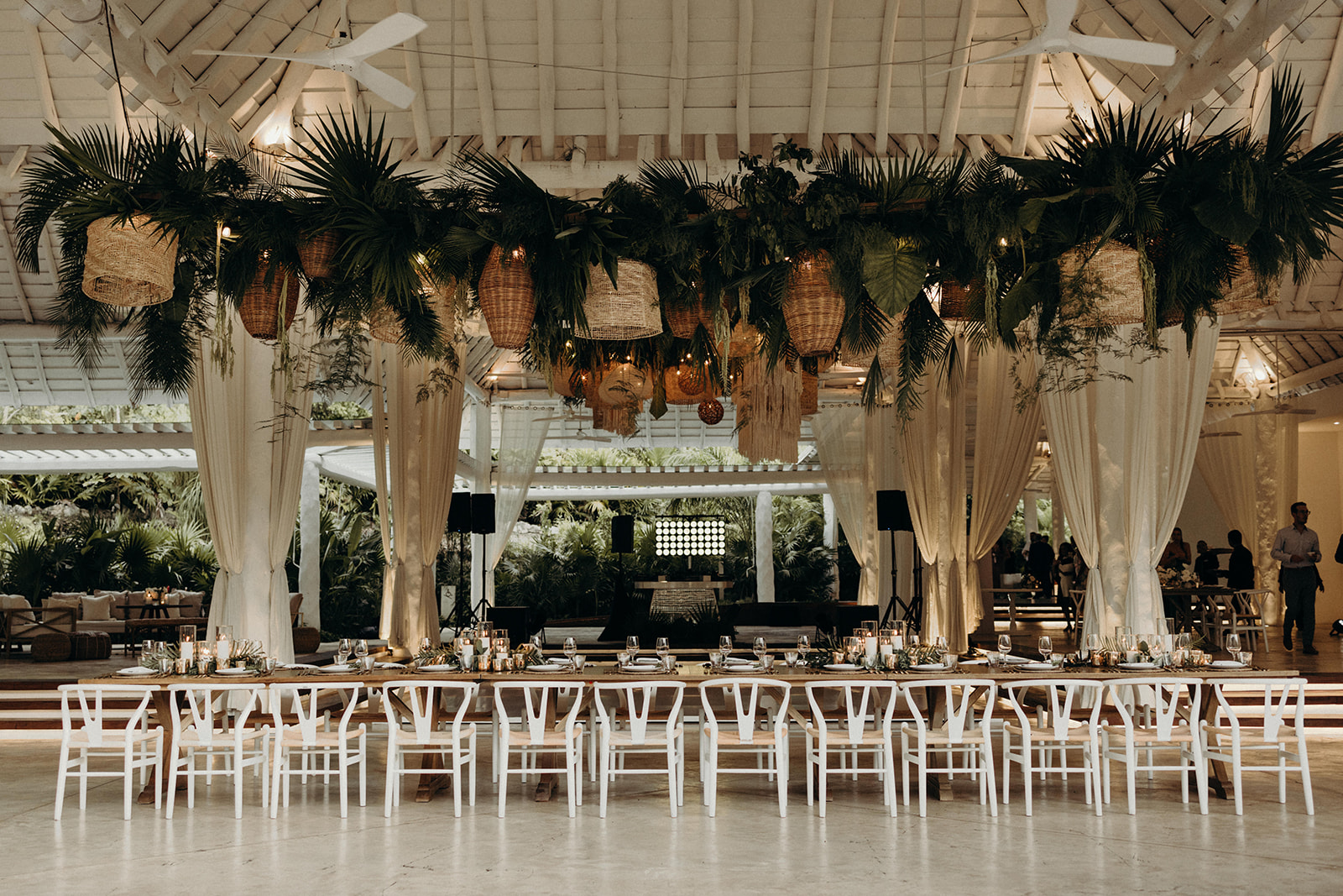 Planner: Diana Romo Weddings, Photo: Andre Gouin