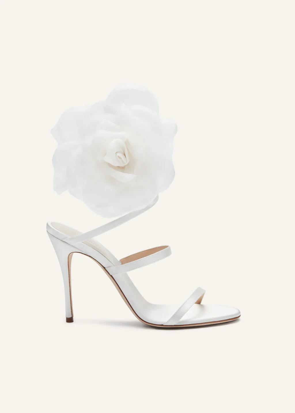 RE24_SPIRAL_SANDALS_CREAM_FLOWER_CREAM_01_bb54eeff-6dfb-4614-a5f0-c9912c125980