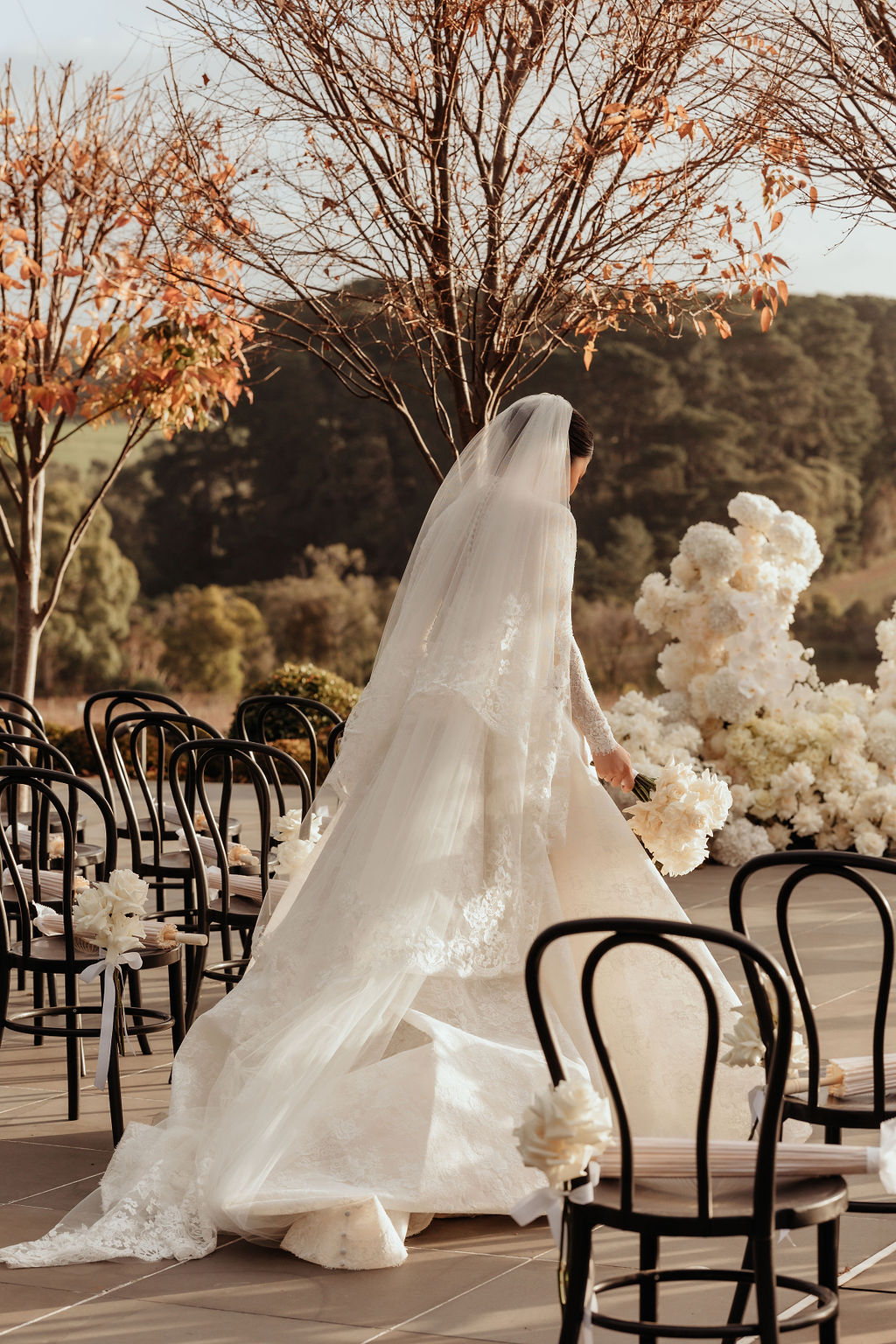 Modern Glam and Understated Chic in a Vibrant Winter Wedding by Bianca Virtue