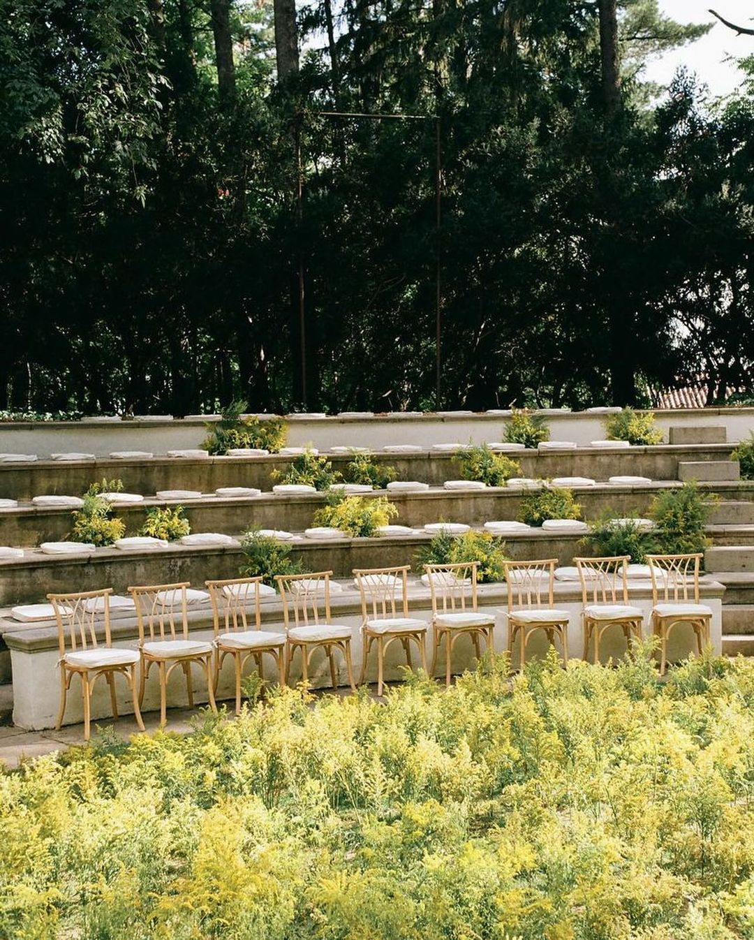 Photo: Jes Workman / Planner: Bon Vivant Events / Floral: Katie Wachowiak