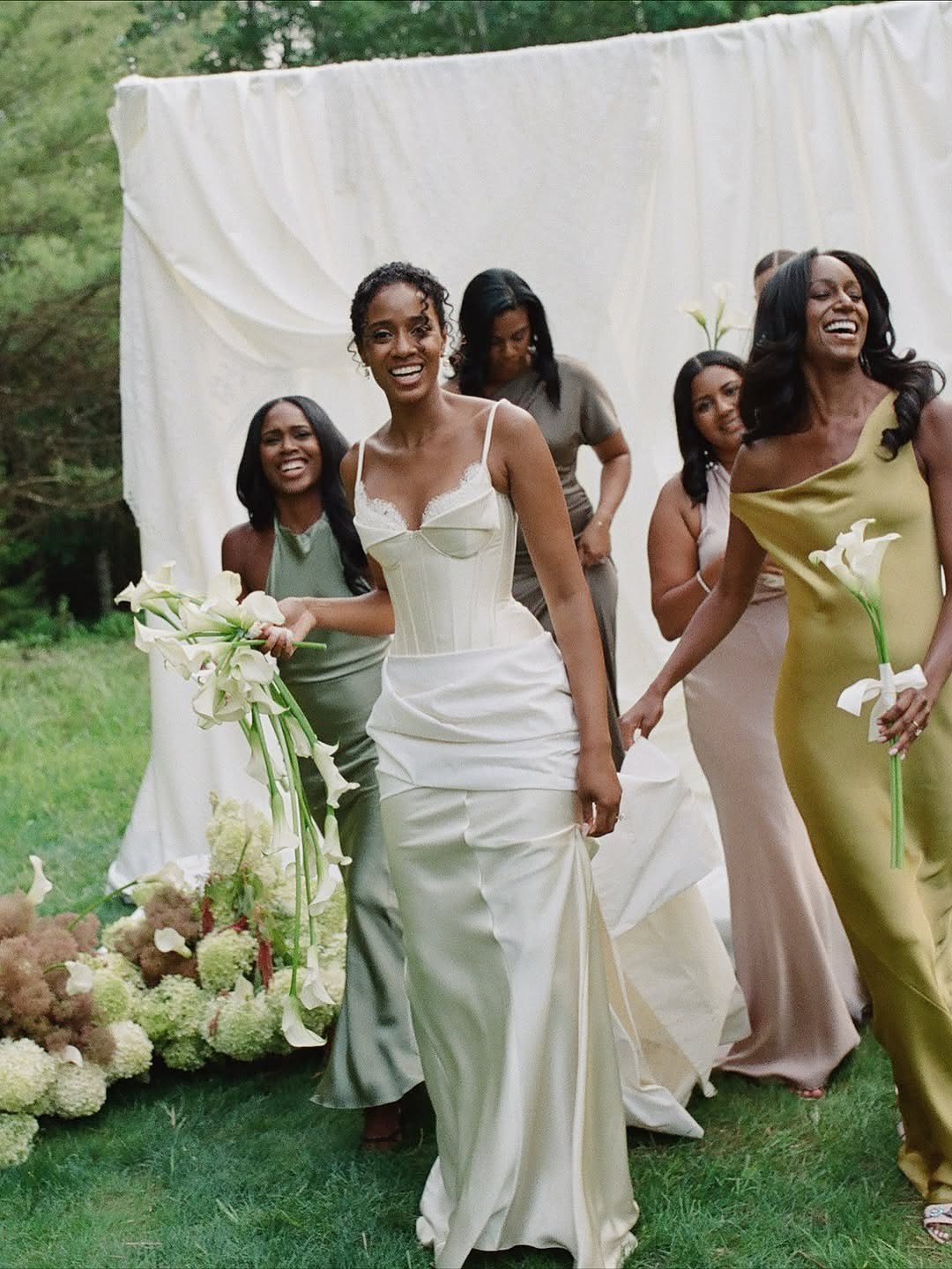 Bridal Dress Styles: Finding Your Identity - WEDVIBES.MEDIA Bridal Dress Styles: Finding Your Identity - WEDVIBES.MEDIA