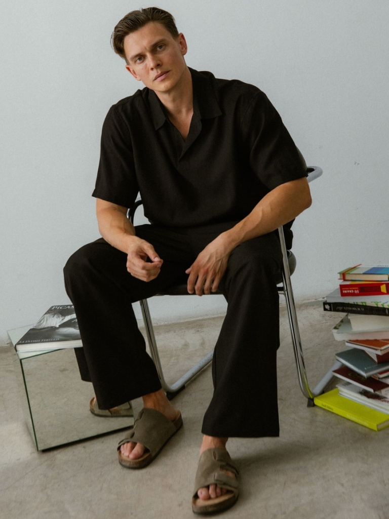 DAMIAN ZUROWSKI - PROFILE-2